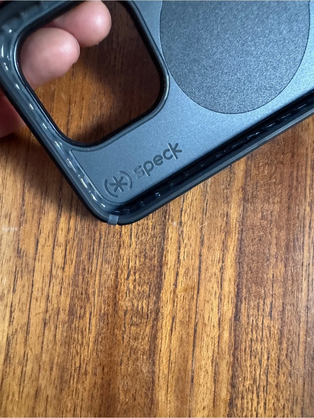 Speck Presidio2 Pro MagSafe Compatible Case for iPhone 15pro 6.1